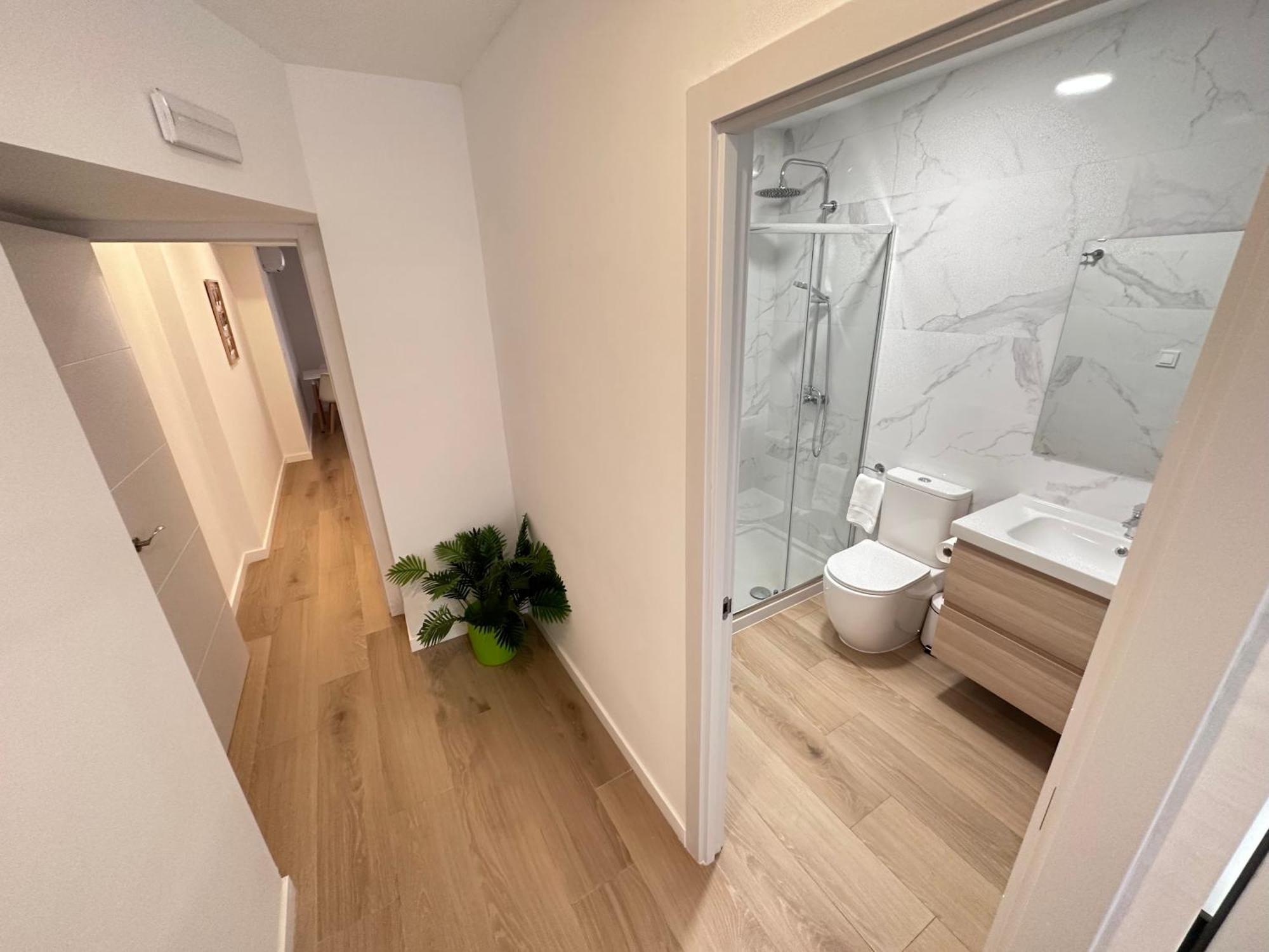 Artes Y Oficios Apartaments Ab Valencia Bagian luar foto