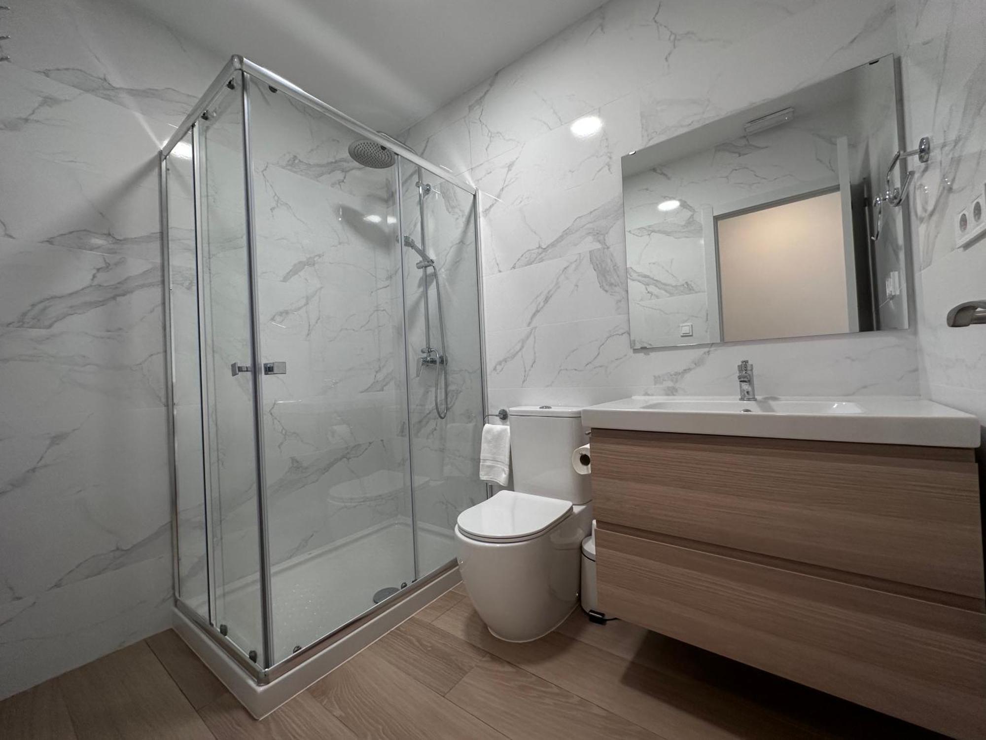 Artes Y Oficios Apartaments Ab Valencia Bagian luar foto