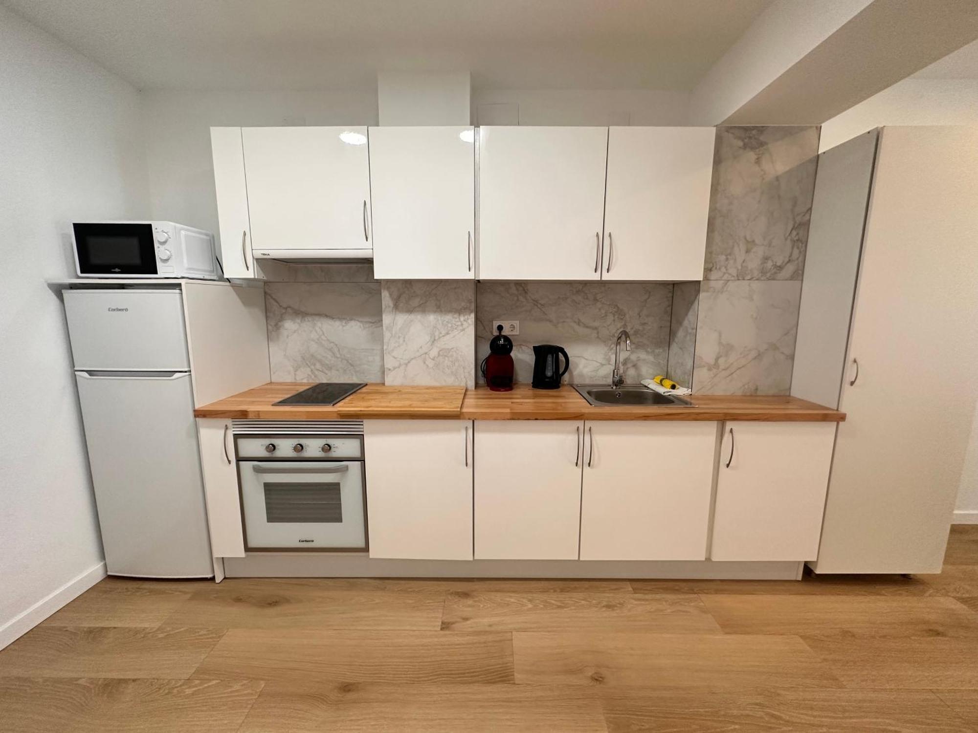 Artes Y Oficios Apartaments Ab Valencia Bagian luar foto