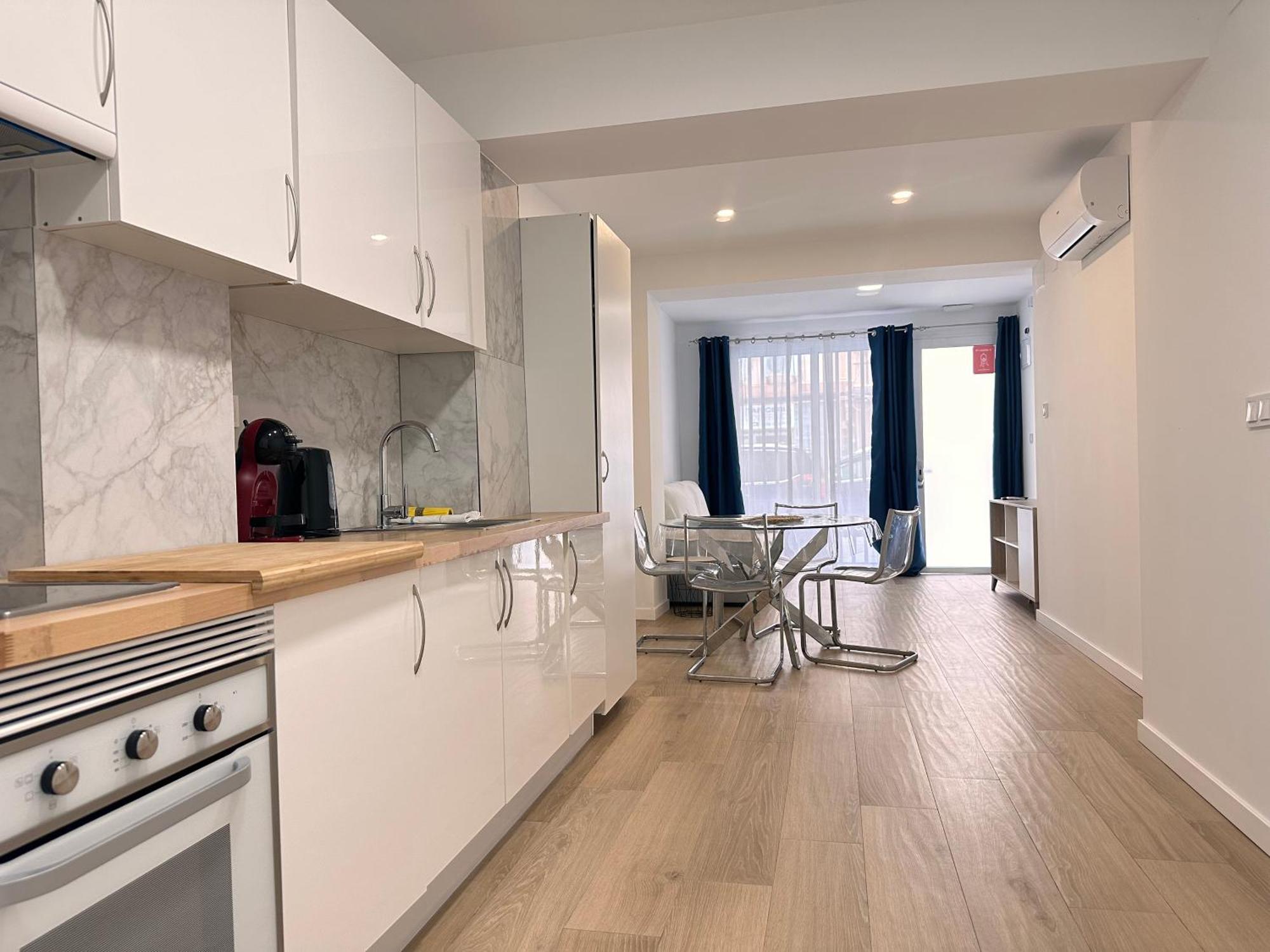 Artes Y Oficios Apartaments Ab Valencia Bagian luar foto